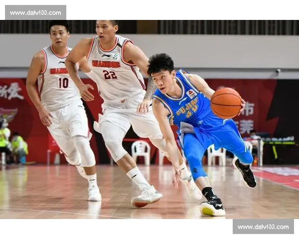 福建浔兴男篮俱乐部杯火力全开 高效进攻彰显新赛季潜力