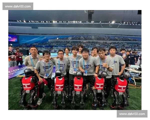 清华火神队摘冠 2025 世界人形机器人运动会测试赛